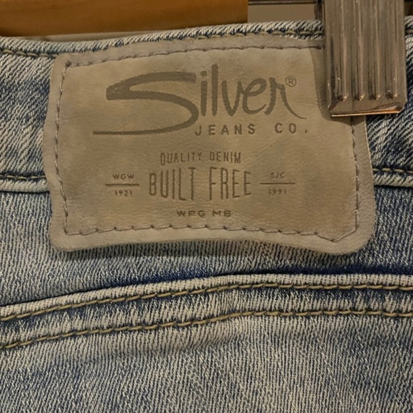 Silver Izzy high rise embroidered jeans - Picture 6 of 10